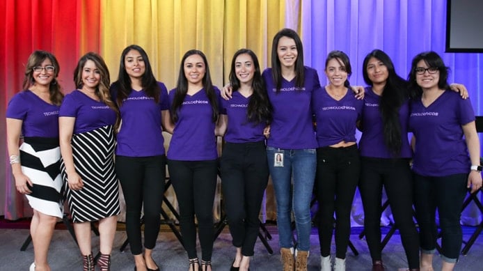 Group photo of TECHNOLOchicas