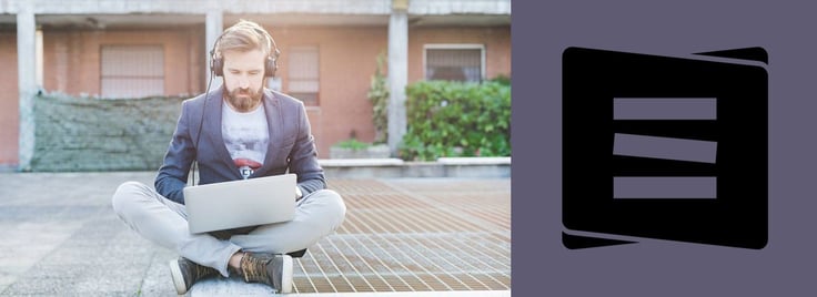 Photo of a man with a laptop and the Site123 logo