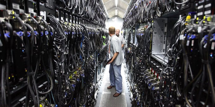 Image of IT employees in a datacenter Image of IT employees in a datacenter