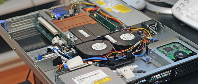 Image of the internal components of a server Image of the internal components of a server